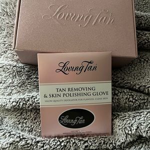 Loving Tan tan removing and skin polishing glove
